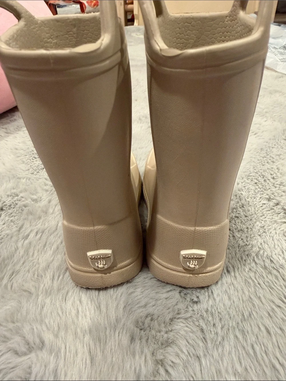Toddler size 5 Cream Waterproof Pull-On Rain Boots